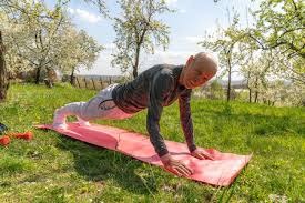 大联盟官方：2026 赛季将正式禁止投手在手套中使用任何粘性物质，违者重罚