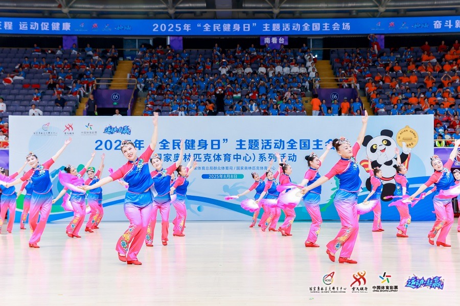 巴里·邦兹在旧金山巨人队完成 400 轰、400 盗，确立其历史地位