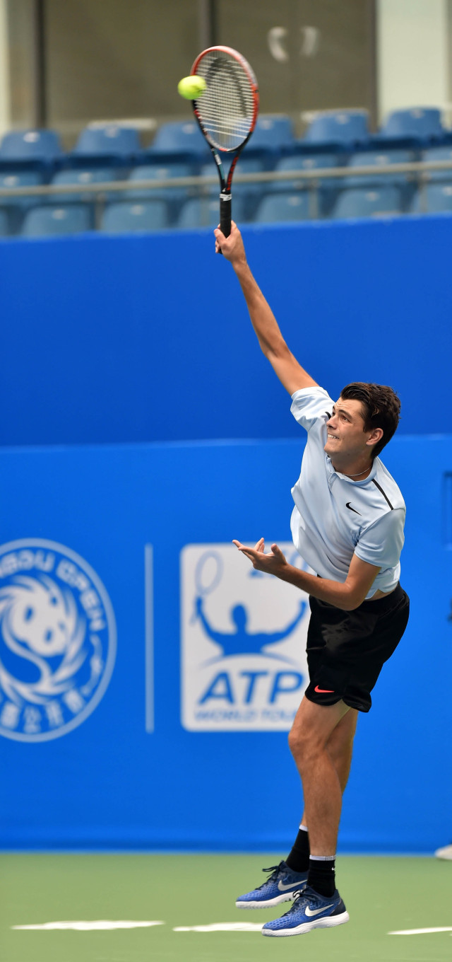 刻展现出足 刻展现出足